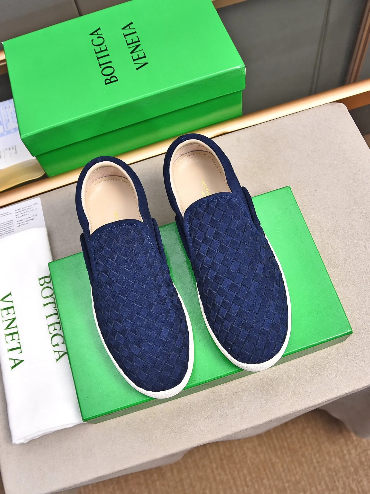 Men's shoes 💰460 [Sleeves series] BOTTEG* VENET* - high-end boutique Size: 38-44 (45 customized) BV new product, first-layer cowhide artificially woven classic style harmoniously blends with contemporary fashion temperament, rubber soles are light and flexible, water-dyed sheepskin pads! [Taobao, Tmall, and live streaming are the first choices]